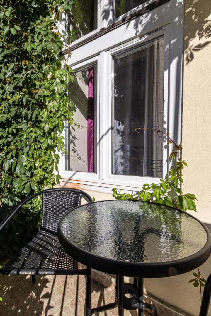 Oasis Apartment On The Broadway With Ac Βουδαπέστη Εξωτερικό φωτογραφία