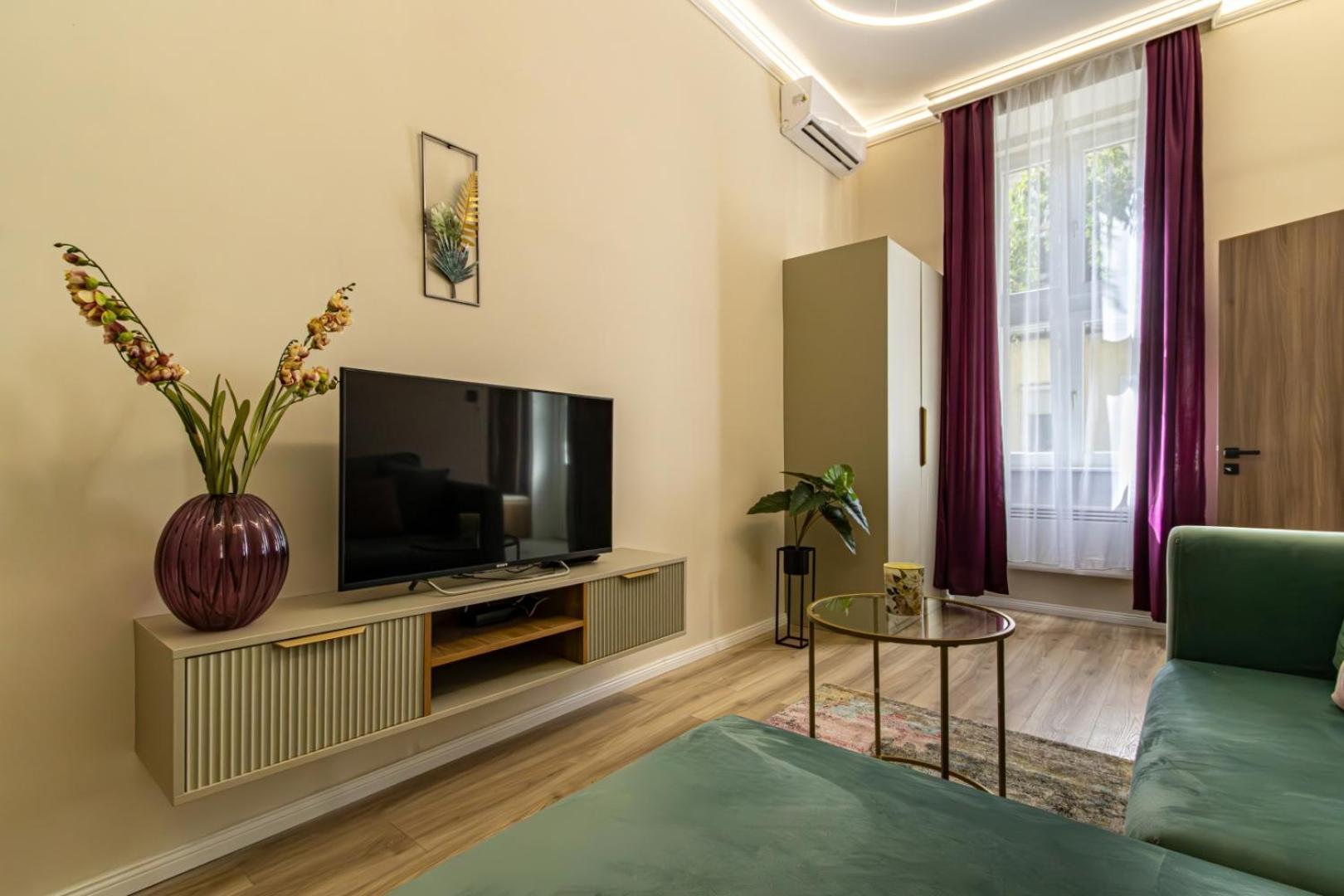 Oasis Apartment On The Broadway With Ac Βουδαπέστη Εξωτερικό φωτογραφία