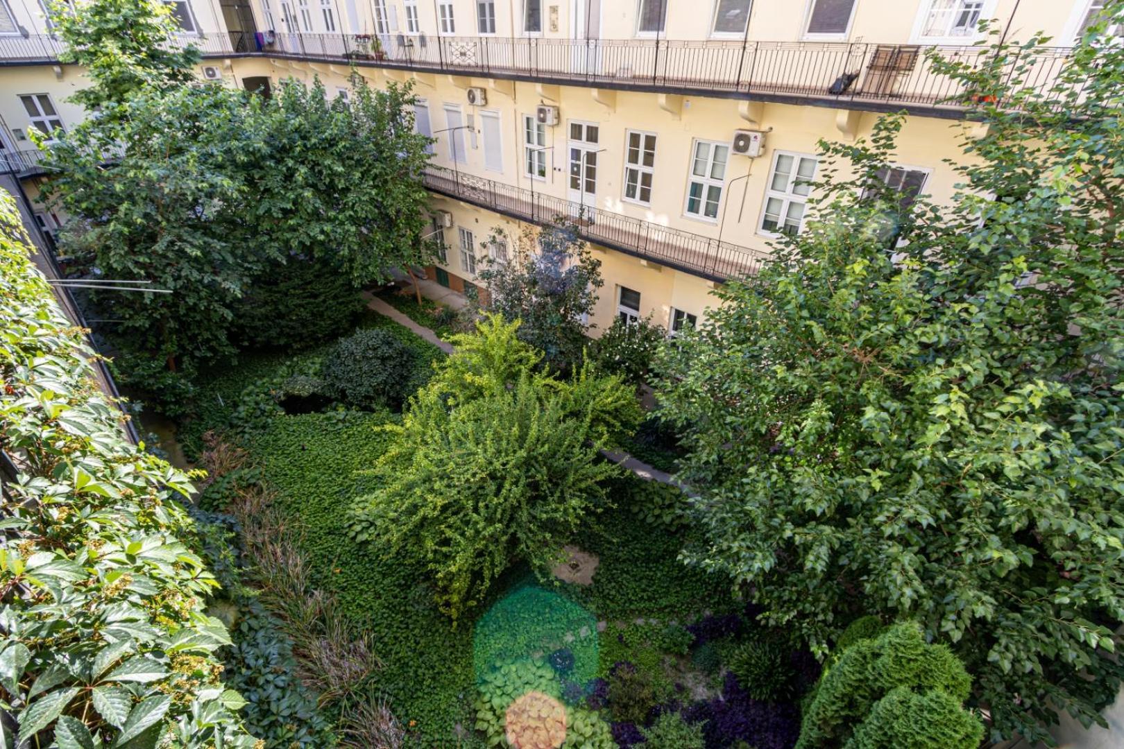 Oasis Apartment On The Broadway With Ac Βουδαπέστη Εξωτερικό φωτογραφία